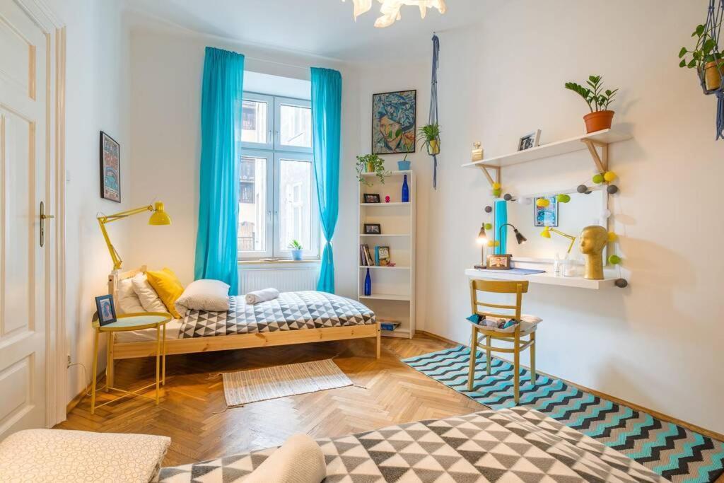 Blue Peace-apartment With Free Parking In Center For 1-6 People Apartamento