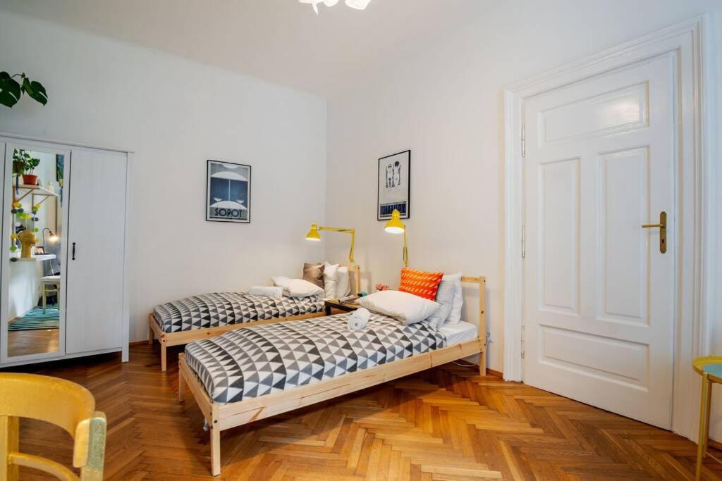 Blue Peace-apartment With Free Parking In Center For 1-6 People Apartamento