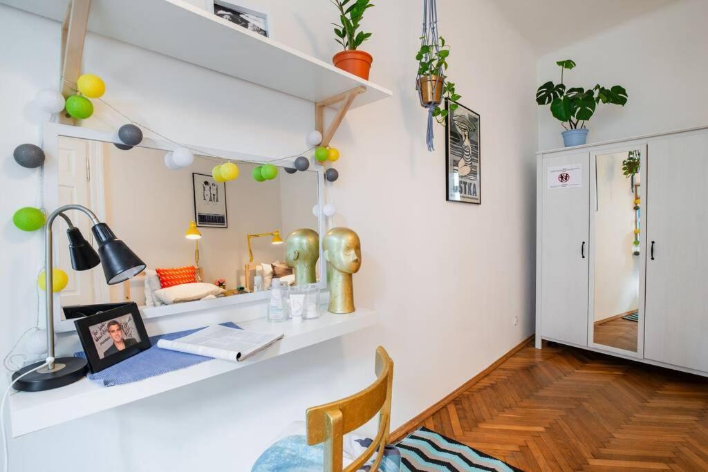 Blue Peace-apartment With Free Parking In Center For 1-6 People Appartamento Cracovia